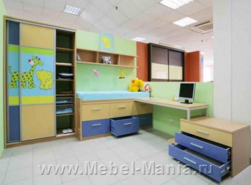 Комплект мебели для детской