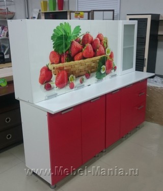 Кухня с фотопечатью "Клубника"